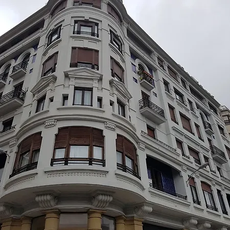 Donosti Surf بيت ضيافة سان سيباستيان